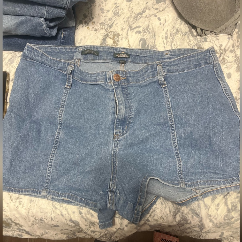 Wild Fable Denim Light Wash Short Shorts